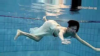 xxx vedio in swimming pool