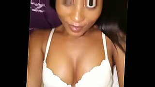 brother open his sister pussy