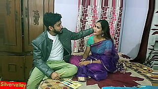 mallu house cheated by salesman hot in saree videos