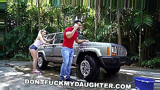 dad fucks daughter while mom is