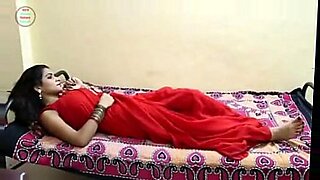 hot bengali indian red saree girl hotel sex brother friend